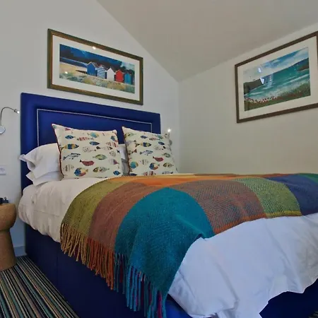 Beach Hut Suites Bognor Regis Exterior photo