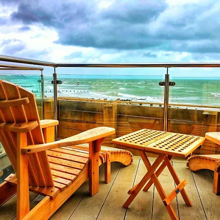 Beach Hut Suites Bognor Regis Exterior photo