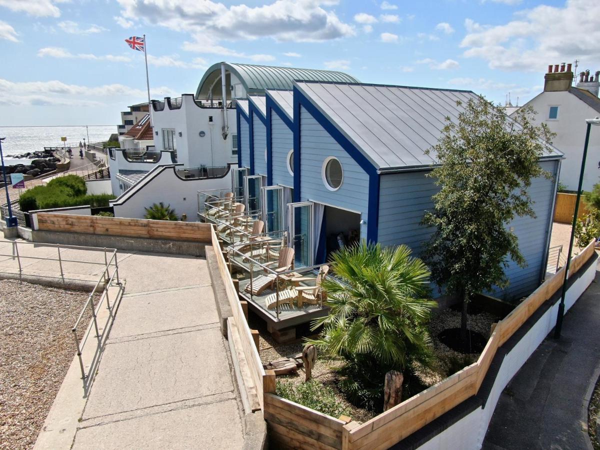 Hut Hotel Bognor Regis